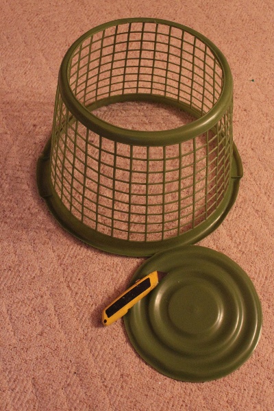 Cupcake candle basket (bottom removed).