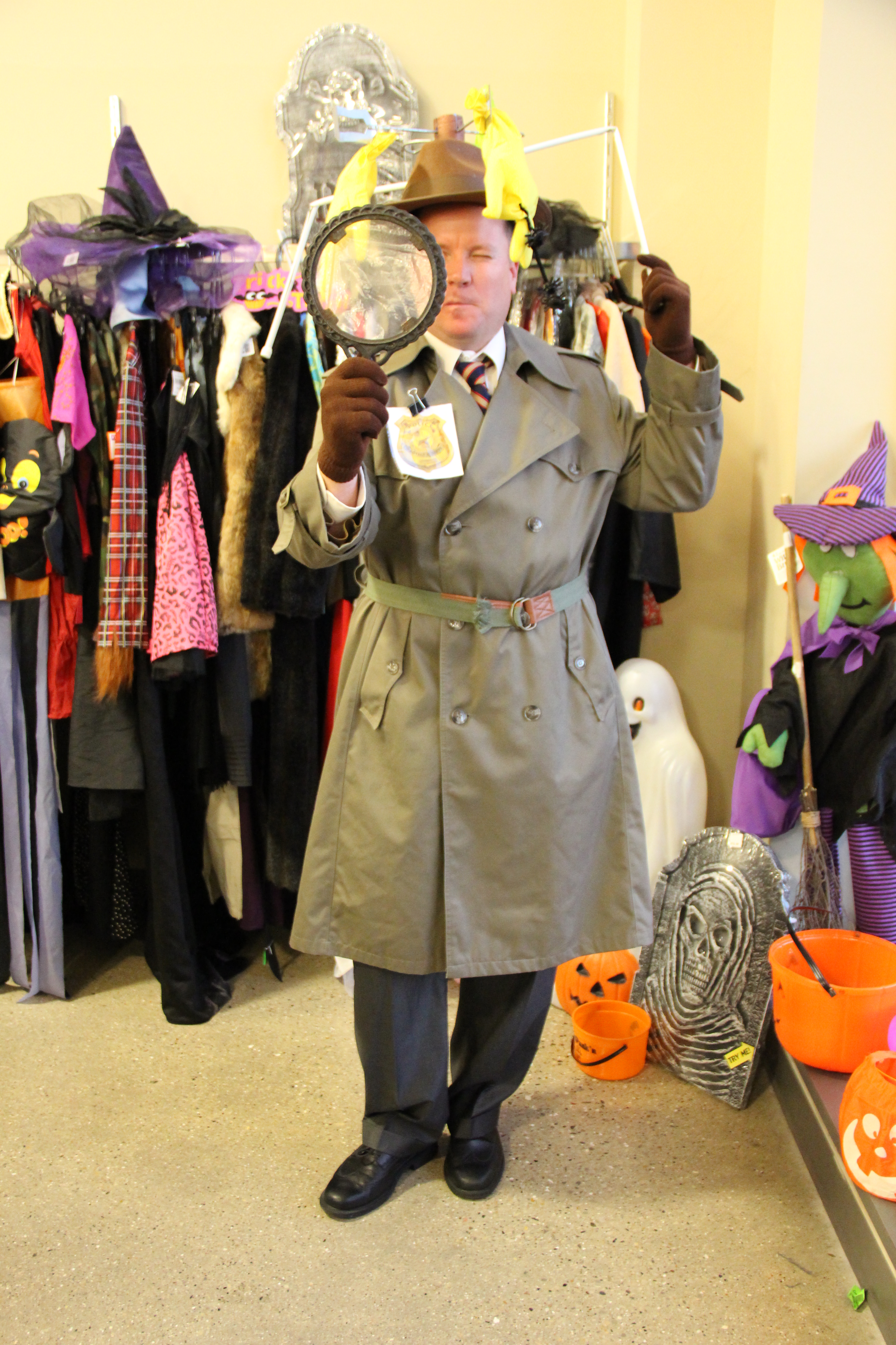Inspector Gadget is a no-sew, easy costume.