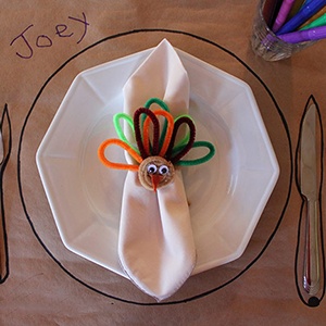 Kiddie-Thanksgiving-Table-Setting-300