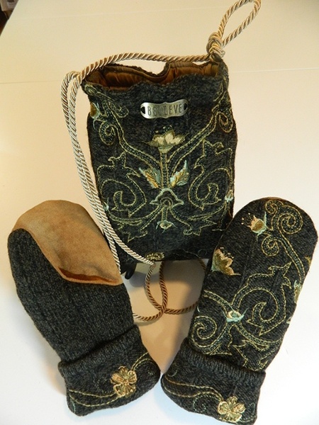 Laura H - Purse and Mittens